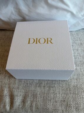 Dior White Box with Gold Logo gift box storage box